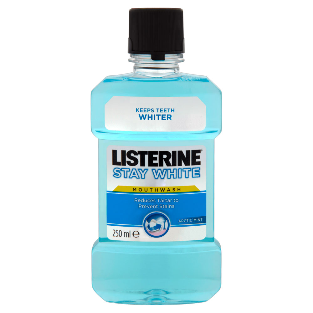 Whitening Mundwasser LISTERINE Stay White Arctic Mint 250 ml.