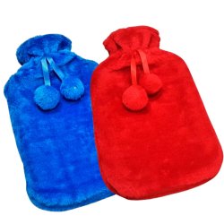 W�rmflasche Klassischer Pl�schbezug &amp; Pompons 2 Liter