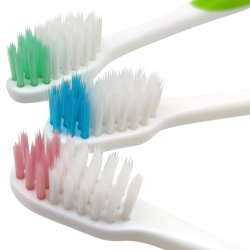 3 bitar. Barntandborstar Active Oral Care Junior 8-12 r