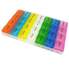 Pilleboks farge 7 pillebokser med 4 rom