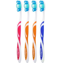 Colgate Tannbrste 4 pcs. Triple Action Medium