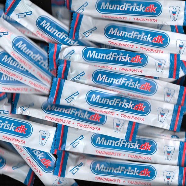 100 stykker. Engangstannbrster med tannkrem - Til hotell, reise mm.