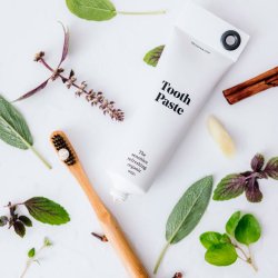 kologisk Tandpasta Dr. Lhotka Sensitive