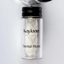 Kaylaan plantebaseret tandtr�d med candelillavoks (30 mtr.) i genopfyldelig glasbeholder