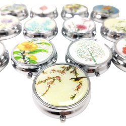 Pill Box Rund Metall Blommotiv Fodral Med 3 fack