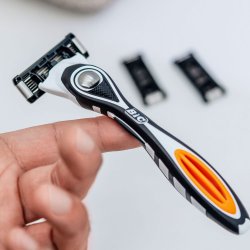 BIC Hybrid Flex 5 rakhyvel + 2 rakblad