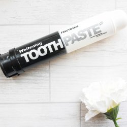 FrezyDerm Whitening Tannkrem 75 ml