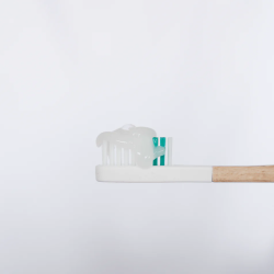 Naturlig Whitening tandkrm ENDRO Icemint Fluorid Aluminiumbehllare med pump 175 g