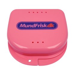 Fodral fr frvaring av proteser, bettskenor, hngslen, munskydd etc.