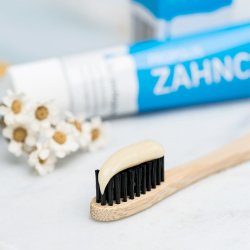 Propolis Tandpasta Bakanasan Kamille &amp; Salvie 50 ml