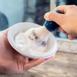 Barberskl + Naturlig Barbersbe Big Moustache Emaljeskl