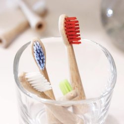Bambus Brstehoveder til Oral-B agood company REGULAR