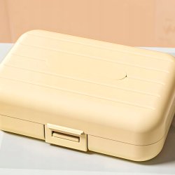 Kompakt pillerask med flera fack � perfekt �verblick i vardagen och p� resande fot