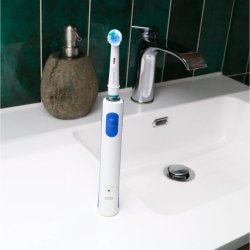 Borsthuvuden av tervunnen plast fr Oral-B BEEWISE 2 st.