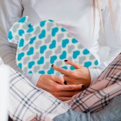 W�rmflasche 1,7 ltr. - Herzmuster in Blau und Grau