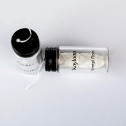 Kaylaan plantebaseret tandtr�d med candelillavoks (30 mtr.) i genopfyldelig glasbeholder