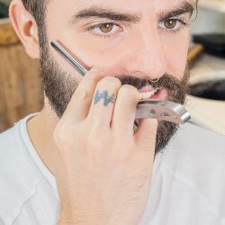 Shavette Big Moustache Grey Barberkniv