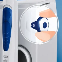 Oral-B Oral Health Center OxyJet � station�r mundskyller med mikroluftbobleteknologi