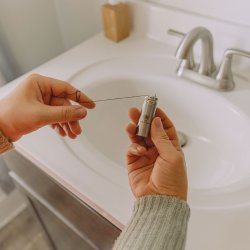 Hllbar tandtrd Me Mother Earth 30 mtr. + Dispenser i aluminium