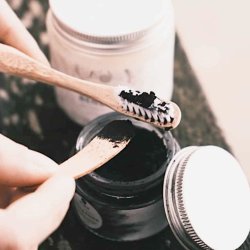 Naturlig kull tannkrem pulver BEN &amp; ANNA Xylitol 15g