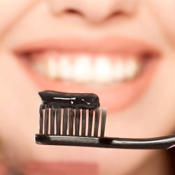 Tandblekning Tandkrm FREZYDERM Black &amp; Polish 75 ml