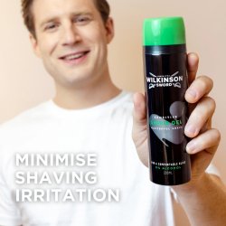 Barbergel Wilkinson Sword Sensitive 200 ml.