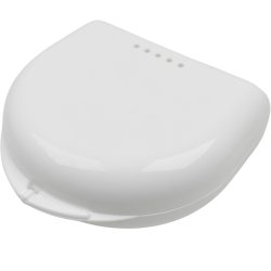 Litet fodral Frvaring proteser, bettskenor, hngslen, munskydd etc.