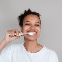 Naturlig Whitening tandkrm ENDRO Icemint Fluorid Aluminiumbehllare med pump 175 g