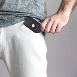 Taschenaschenbecher aus Aluminium und Pappe