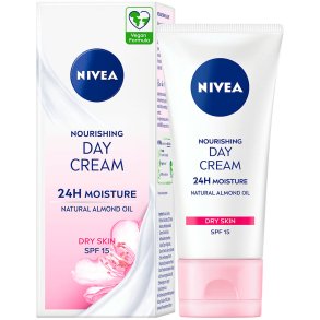 NIVEA Refreshing Day Cream 15 SPF Dry Skin 50 ml