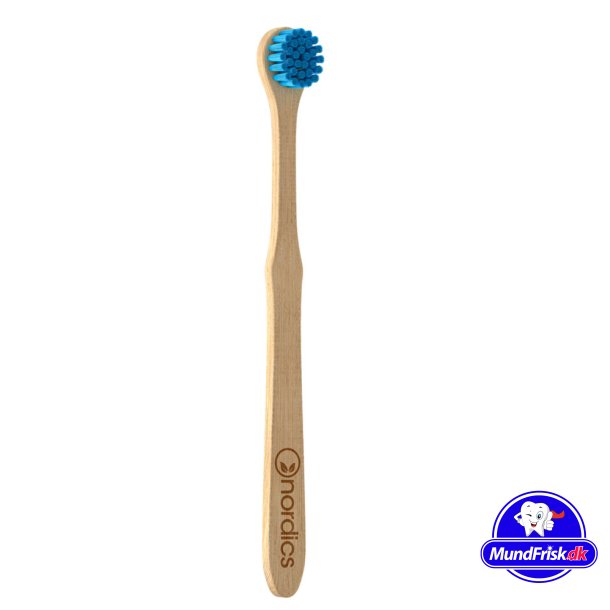 Nordics Bamboo Tongue Cleaner Blue Tongue Brush