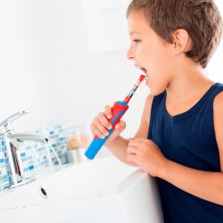 Oral-B Star Wars El-tandbrste Til Brn Med Ekstra Brstehoved