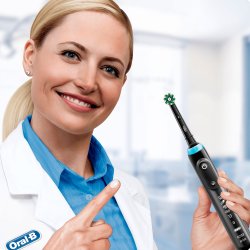 Oral-B CrossAction CleanMaximizer B�rstenk�pfe 4 Stk. Black