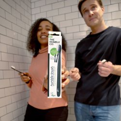 Vxtbaserad tandborste + 3 utbytbara huvuden Humble Co. SOFT