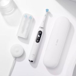 Oral-B iO Series 8 Elektrisk tandborste Vit Limited Edition
