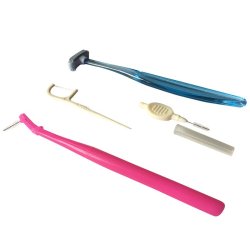 Tandplejest Tungeskraber + Tandtrds-stikker + Mellemrumsbrster