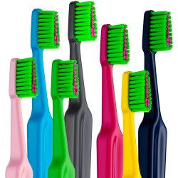 4 stk. Ekstra myke TePe Color kompakte tannbrster med myke brster